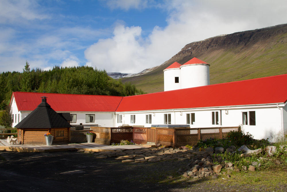Hof i Vatnsdal Guesthouse Hof In Vatnsdalur מראה חיצוני תמונה